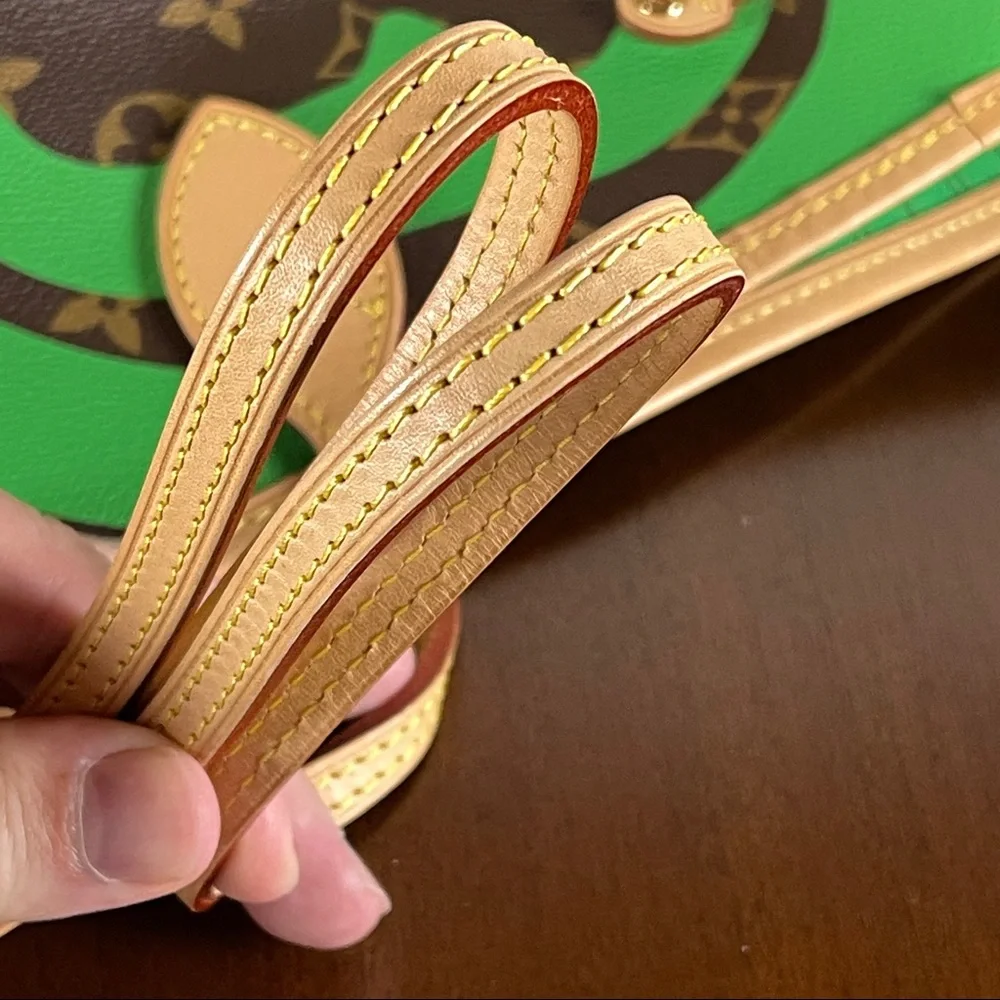 Louis Vuitton Hawaii Neverfull MM Tote w Pouch - Picture 10 of 16